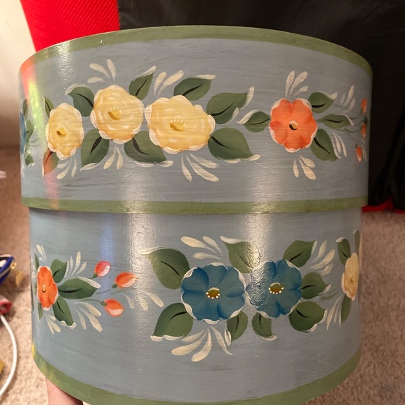 Vtg French Couple Oval Handpainted Folk Art Wooden bride box With Cover Marked - Picture 5 of 16